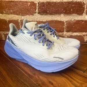 Altra Athletic Shoes in Light Gray and Lavender